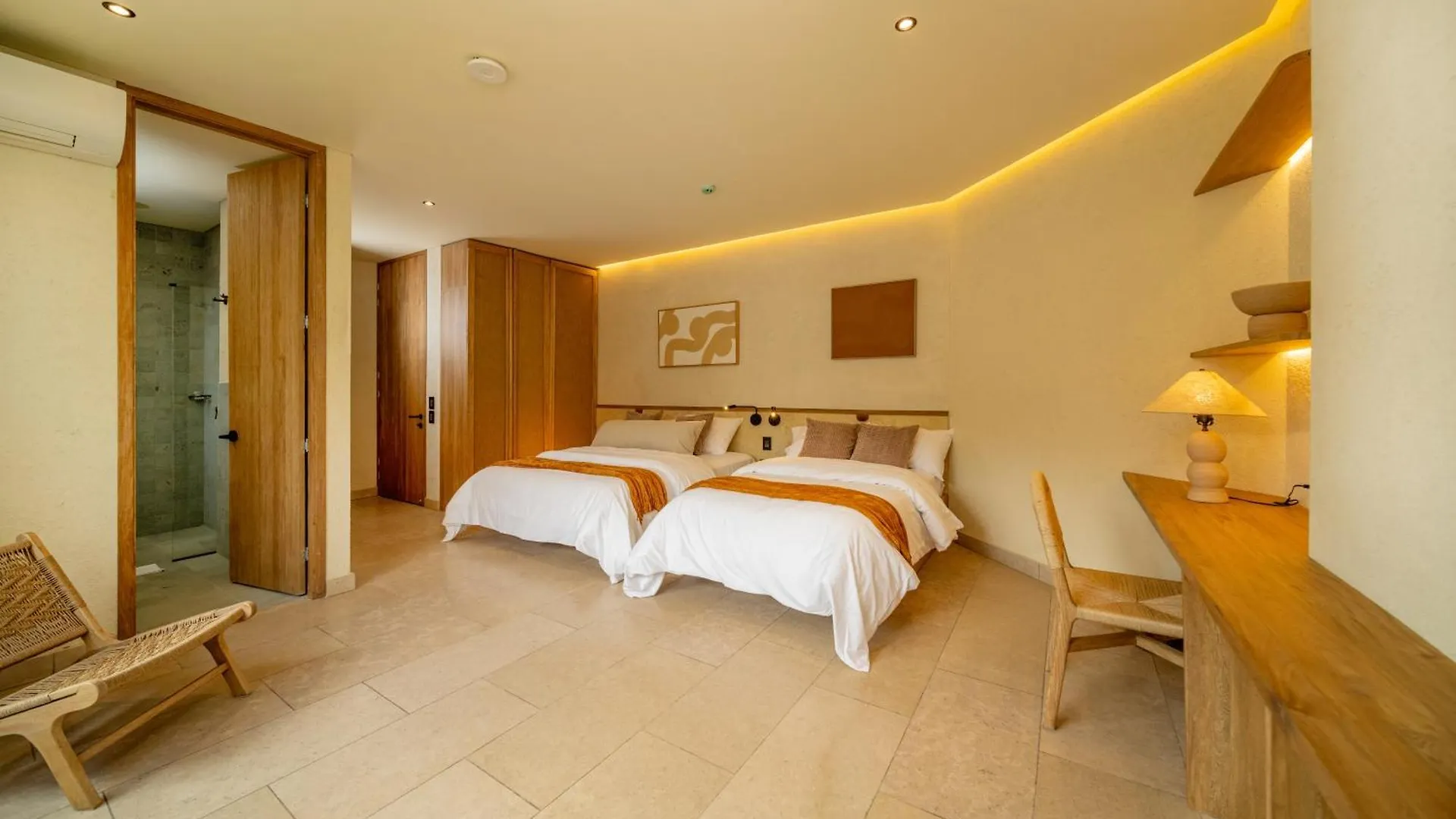 Moabi Hotel Μεντεγίν