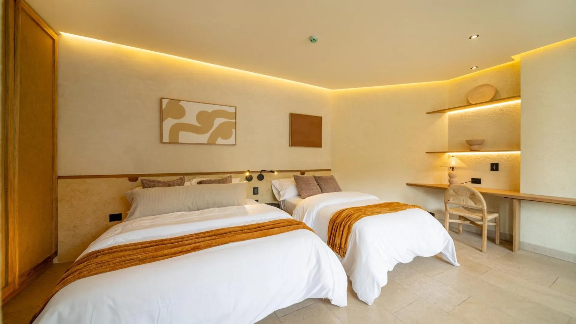 Moabi Hotel Μεντεγίν