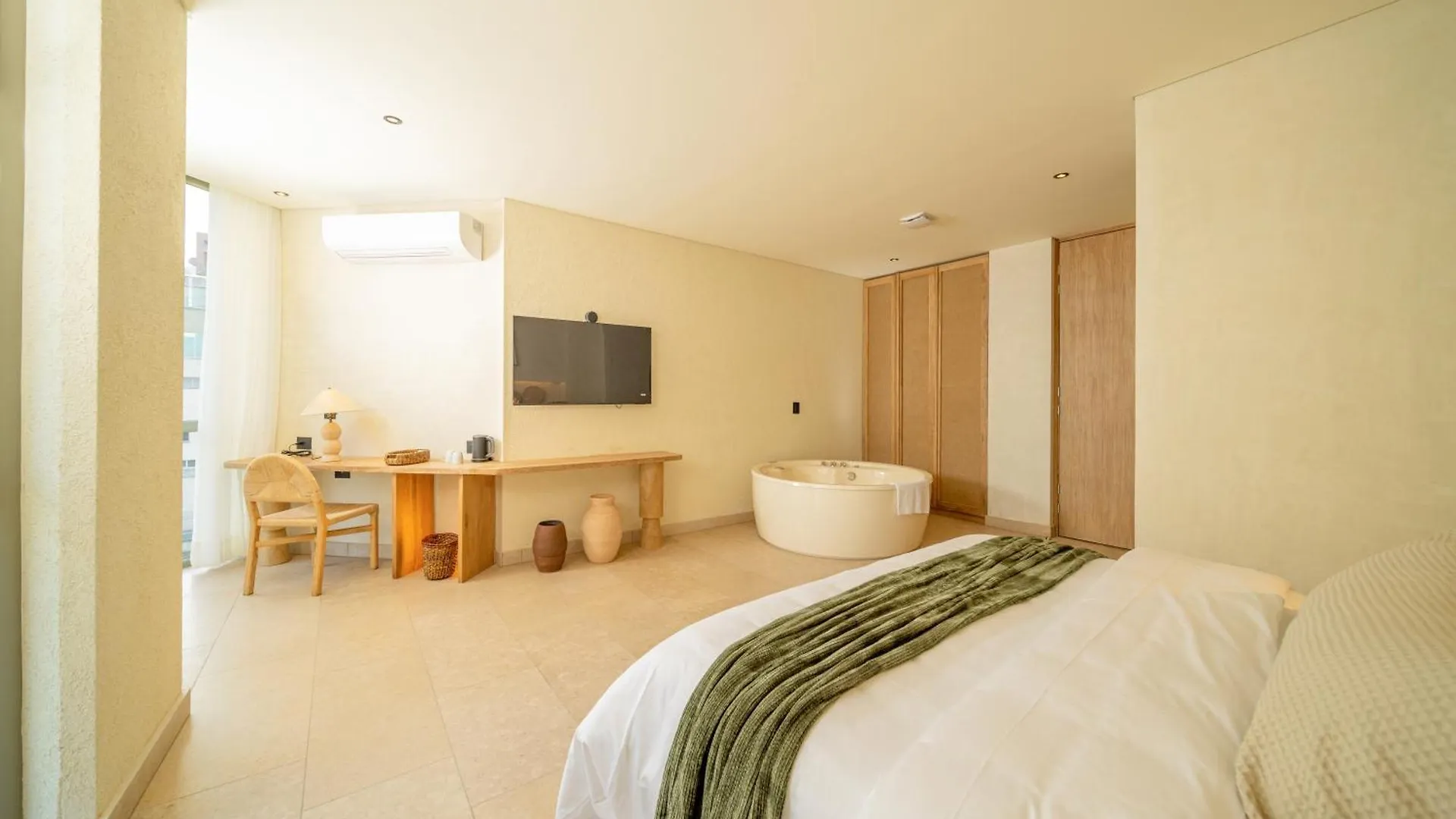 Moabi Hotel Μεντεγίν