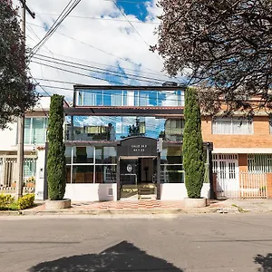 Ejecutivo Embajada 3*, Bogota Colombia