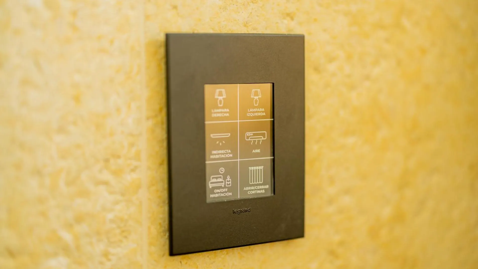 Moabi Hotel ميديلين 4*,
